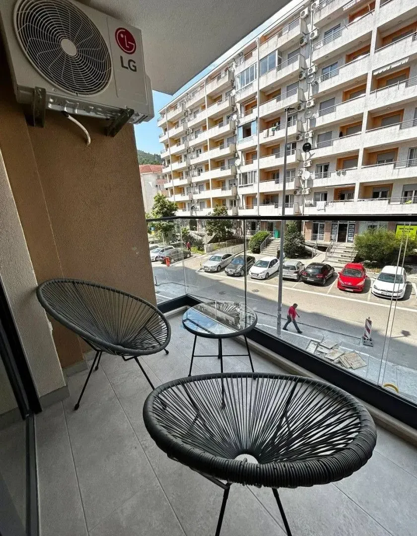Rent, one bedroom apartment, 48m², Rozino, Budva