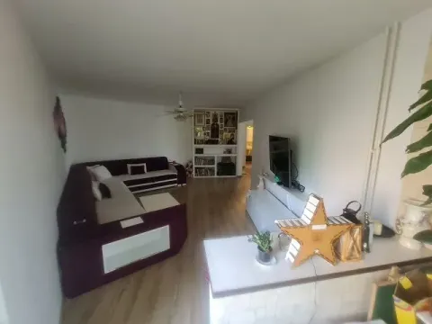 Prodaja, trosoban stan, 78m², Zemun Sve Podlokacije, Beograd