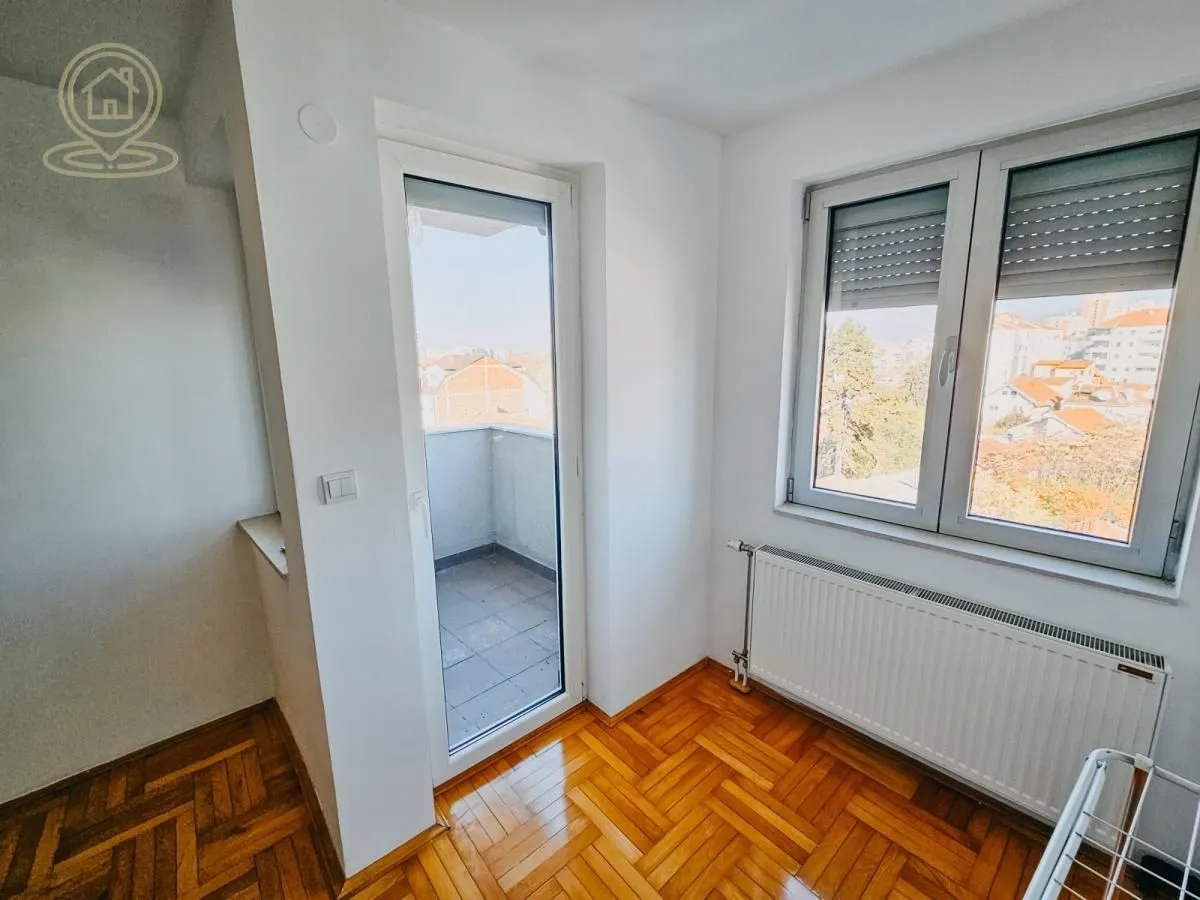 Izdavanje, trosoban stan, 70m², Medijana, Niš