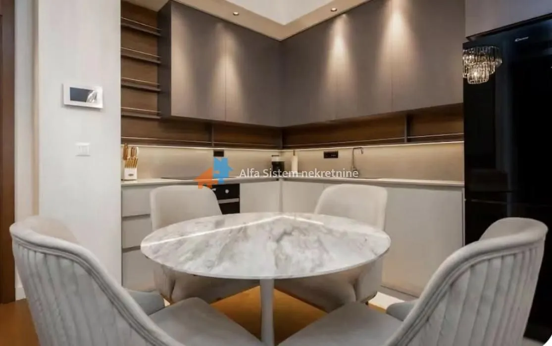 Rent, three bedroom apartment, 120m², Savski Venac, Beograd
