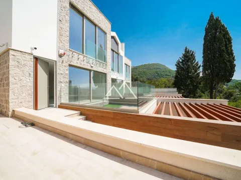 Prodaja, dvosoban stan, 99m², Tivat, Crna Gora - image 16