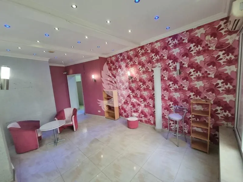 Izdavanje, poslovni prostor, 80m², Centar Sve Podlokacije, Beograd