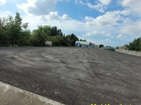 Izdavanje, plac, 2000m², Surčin, Beograd - image 4