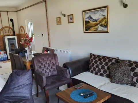 Rent, house, 100m², Gornja Gorica, Podgorica - image 2