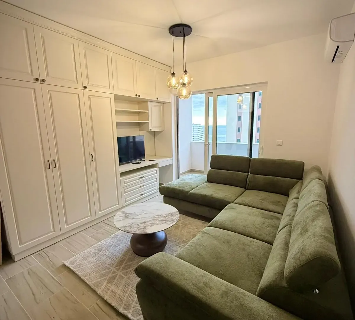 Rent, studio apartment, 25m², Bečići, Budva