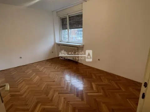 Prodaja, trosoban stan, 77m², Kalenić Pijaca, Vračar Sve Podlokacije - image 5