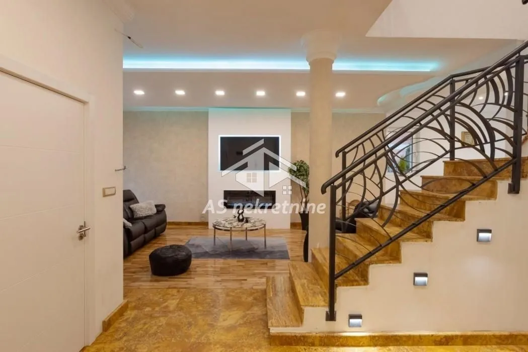Izdavanje, kuća, 417m², Jajinci, Voždovac Sve Podlokacije