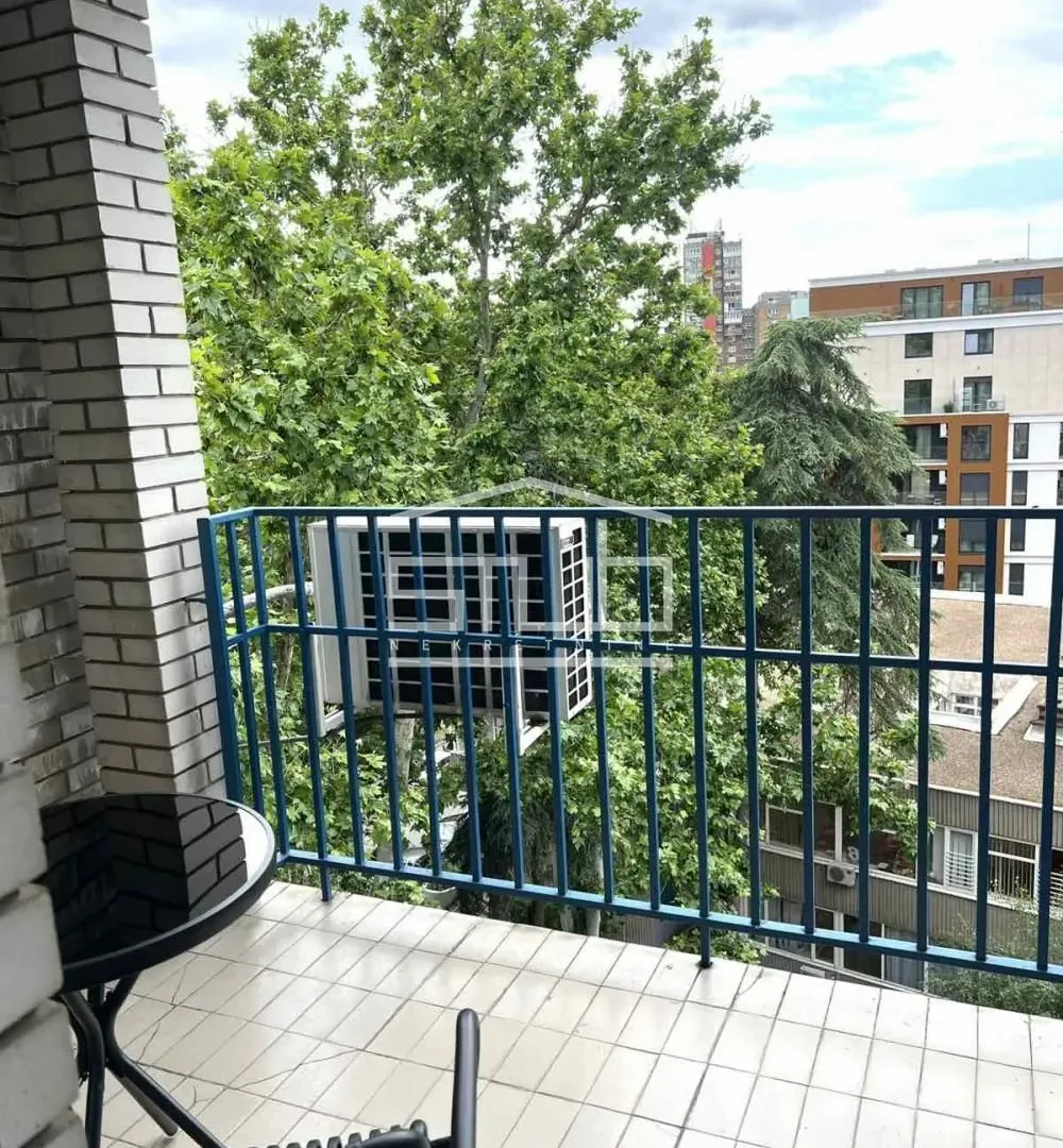 Izdavanje, trosoban stan, 88m², Crveni Krst, Beograd