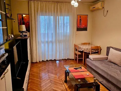 Rent, studio apartment, 35m², Centar, Bar - image 2