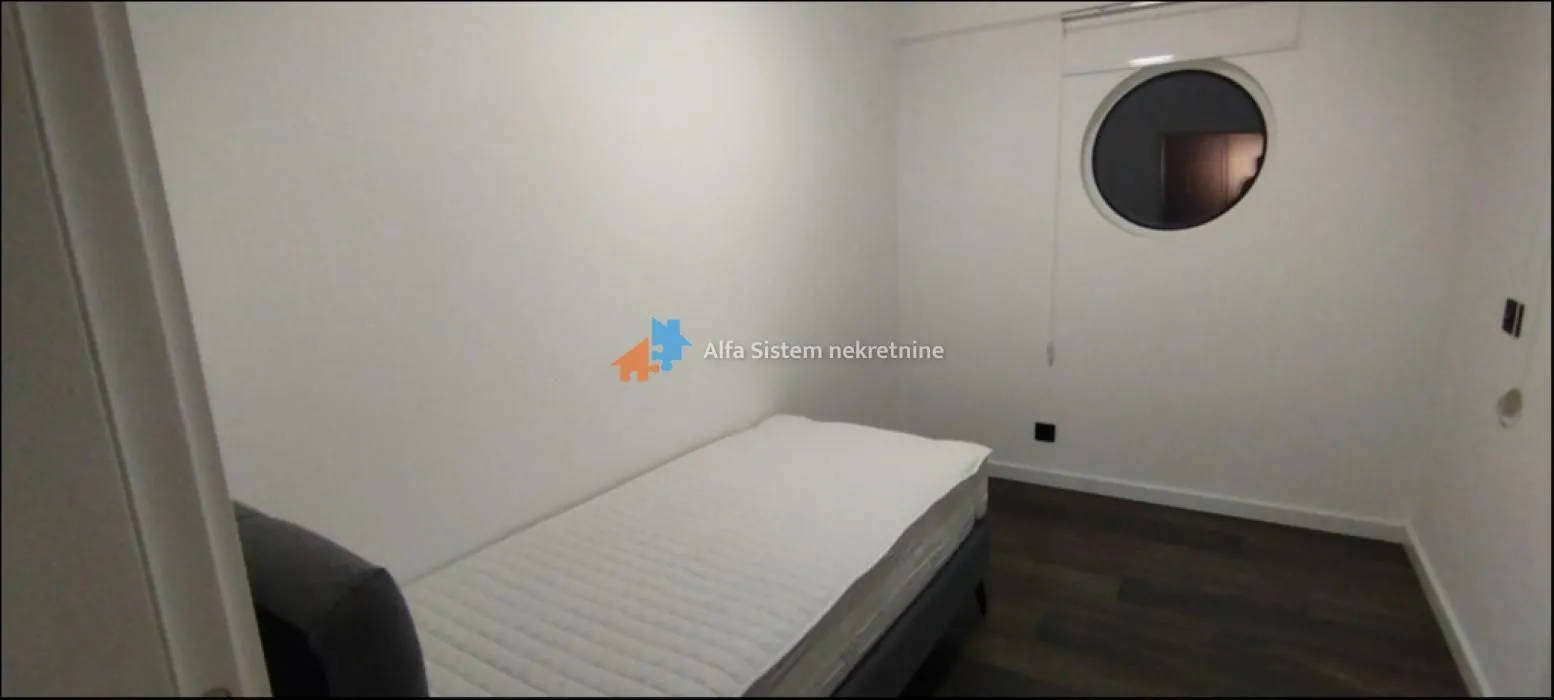 Rent, four bedroom apartment, 100m², Savski Venac, Beograd