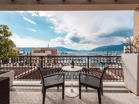 Prodaja, četvorosoban stan, 278m², Porto Montenegro, Tivat - image 4