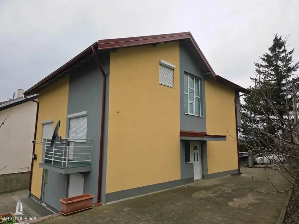 Prodaja, kuća, 330m², Boleč, Grocka