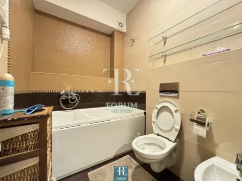 Izdavanje, dvosoban stan, 70m², Blok 6, Podgorica - image 8