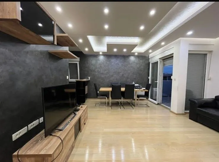 Prodaja, četvorosoban stan, 100m², City Kvart, Podgorica