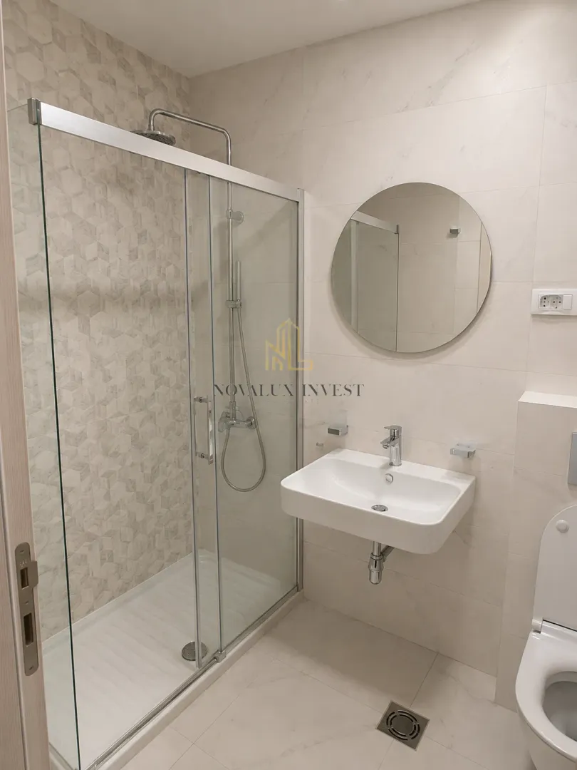Izdavanje, jednosoban stan, 50m², Central Point, Podgorica