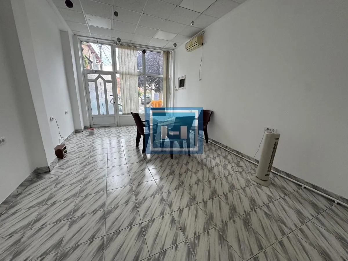 Rent, office space, 35m², Moravski park, Ćuprija