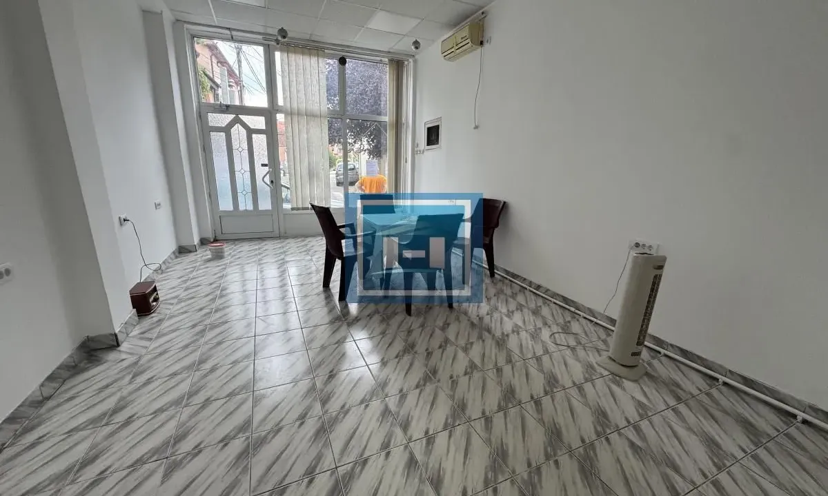 Rent, office space, 35m², Moravski park, Ćuprija