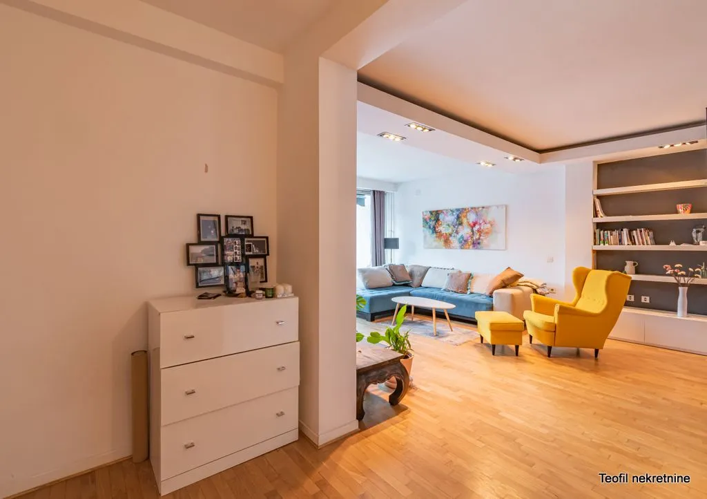 Sale, four bedroom apartment, 107m², Vračar, Šid