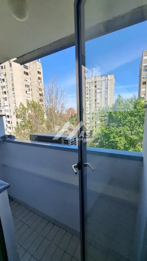 Izdavanje, jednosoban stan, 43m², Liman 2, Novi Sad Sve Podlokacije