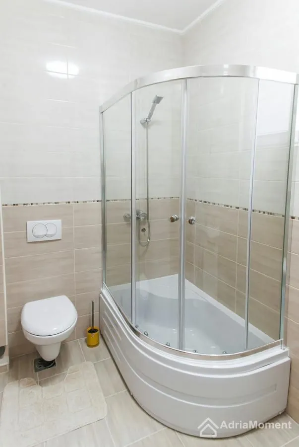 Prodaja, jednosoban stan, 62m², Kamenari, Herceg Novi