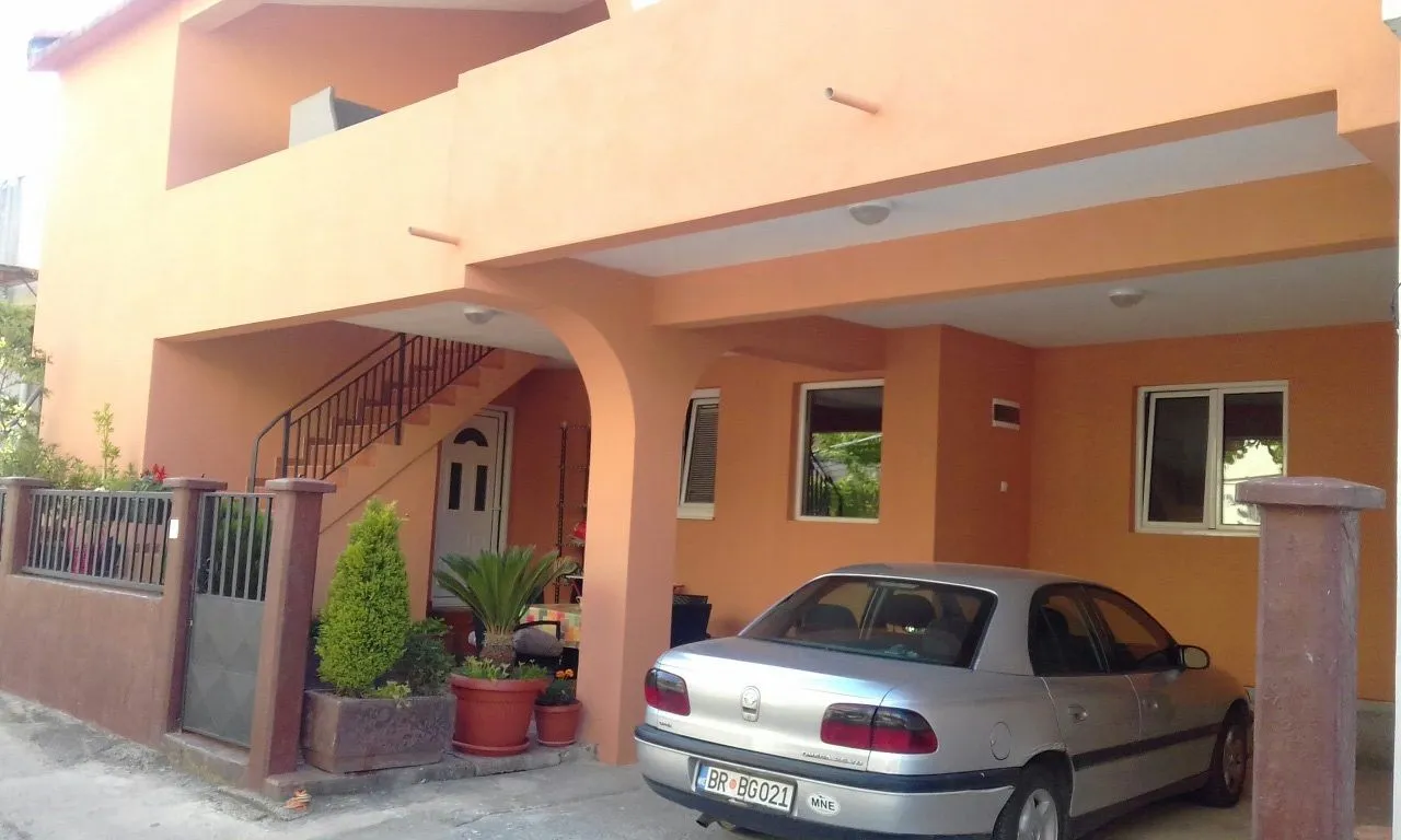 Sale, house, 200m², Šušanj, Bar