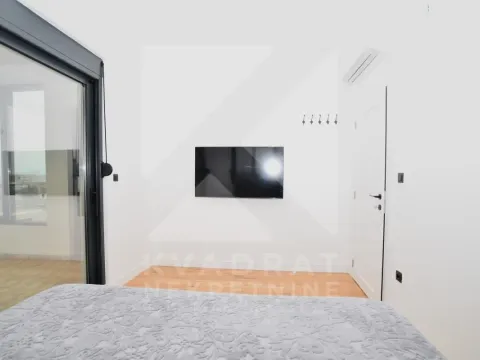 Rent, five bedroom apartment, 180m², Gornja Gorica, Podgorica - image 9