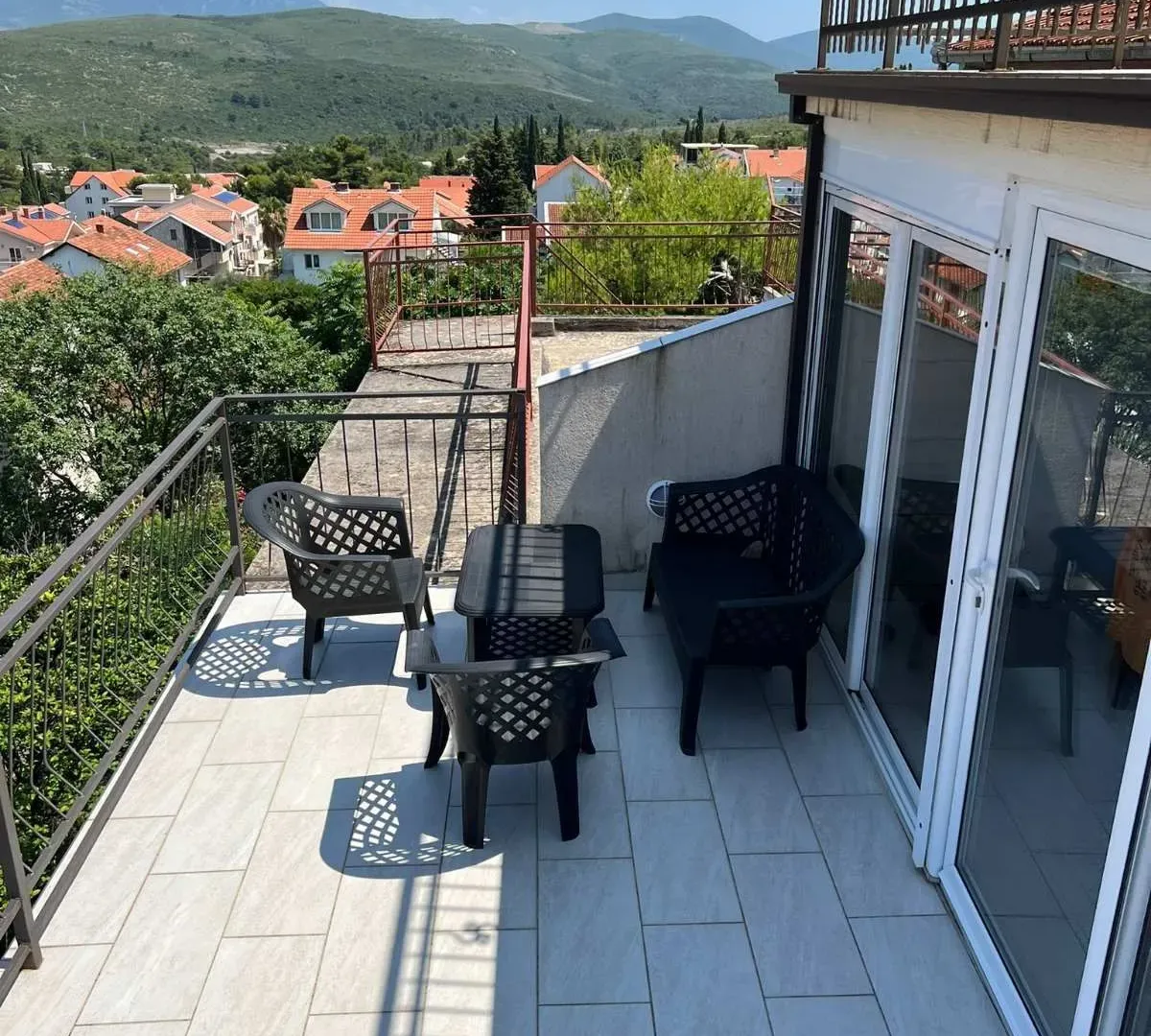 Prodaja, stan, 56m², Tivat, Crna Gora