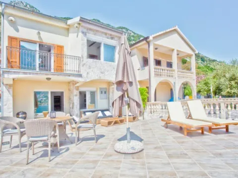 Prodaja, kuća, 200m², Muo, Kotor - image 2