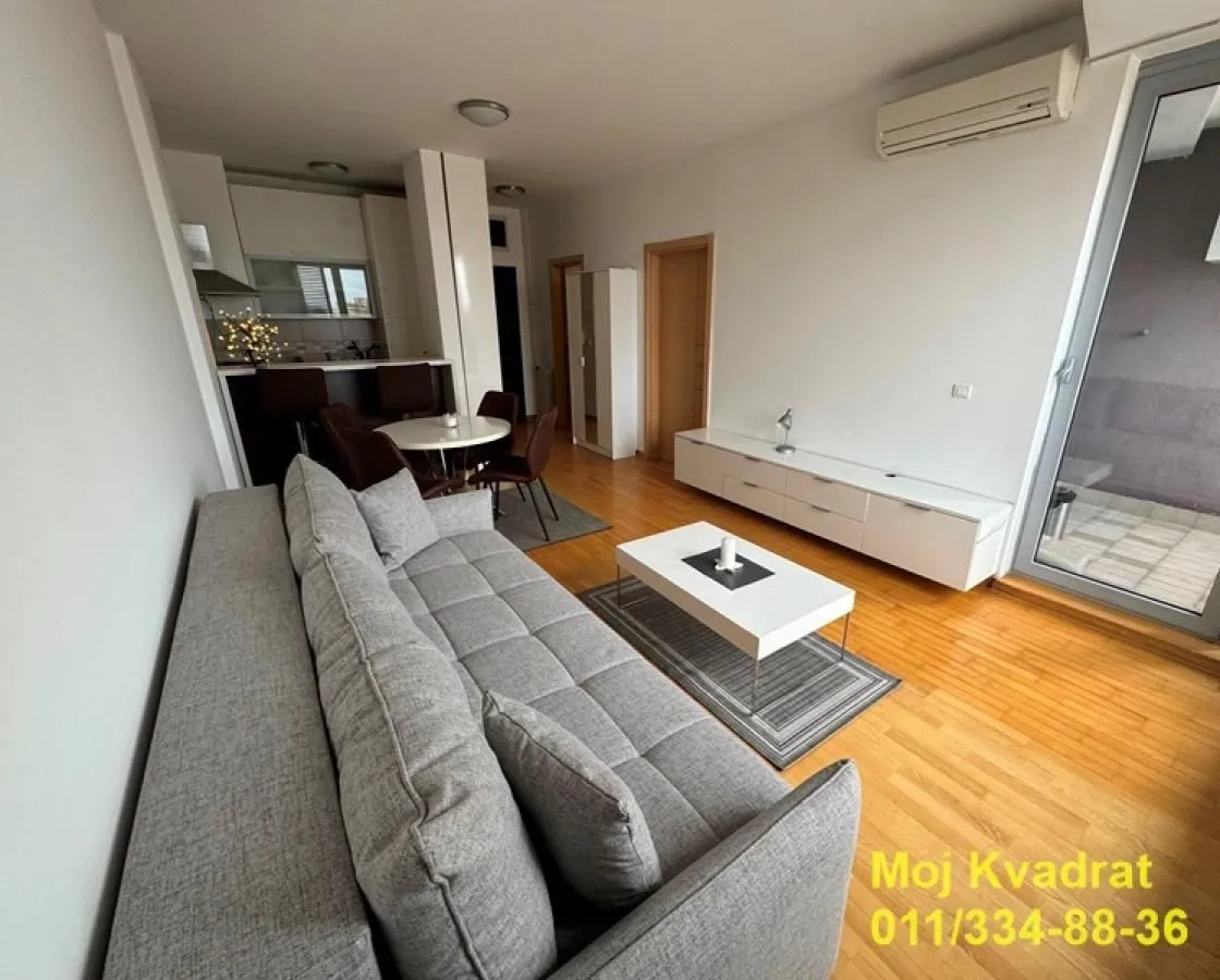 Izdavanje, dvosoban stan, 41m², Stari Grad, Beograd
