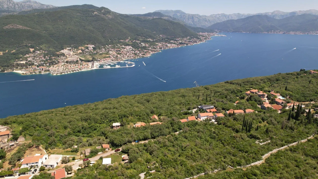 Prodaja, plac, 1680m², Herceg Novi, Crna Gora