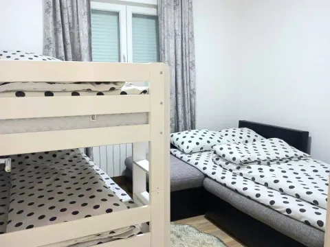 Sale, two bedroom apartment, 70m², Žabljak, Crna Gora - image 9