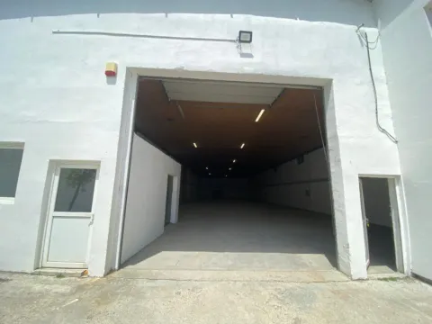 Izdavanje, poslovni prostor, 1700m², Ovča, Palilula Sve Podlokacije - image 12