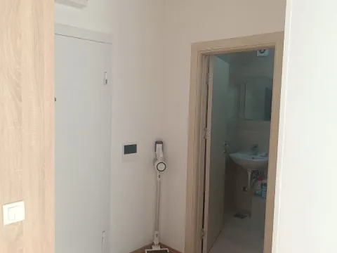 Izdavanje, jednosoban stan, 36m², Lazi, Budva - image 7