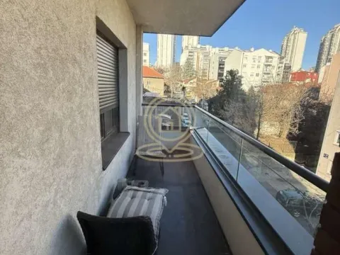 Rent, three bedroom apartment, 57m², Južni Bulevar, Vračar Sve Podlokacije - image 3