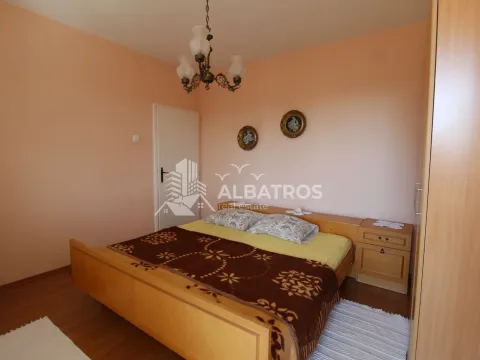 Izdavanje, kuća, 125m², Bar, Crna Gora - image 4