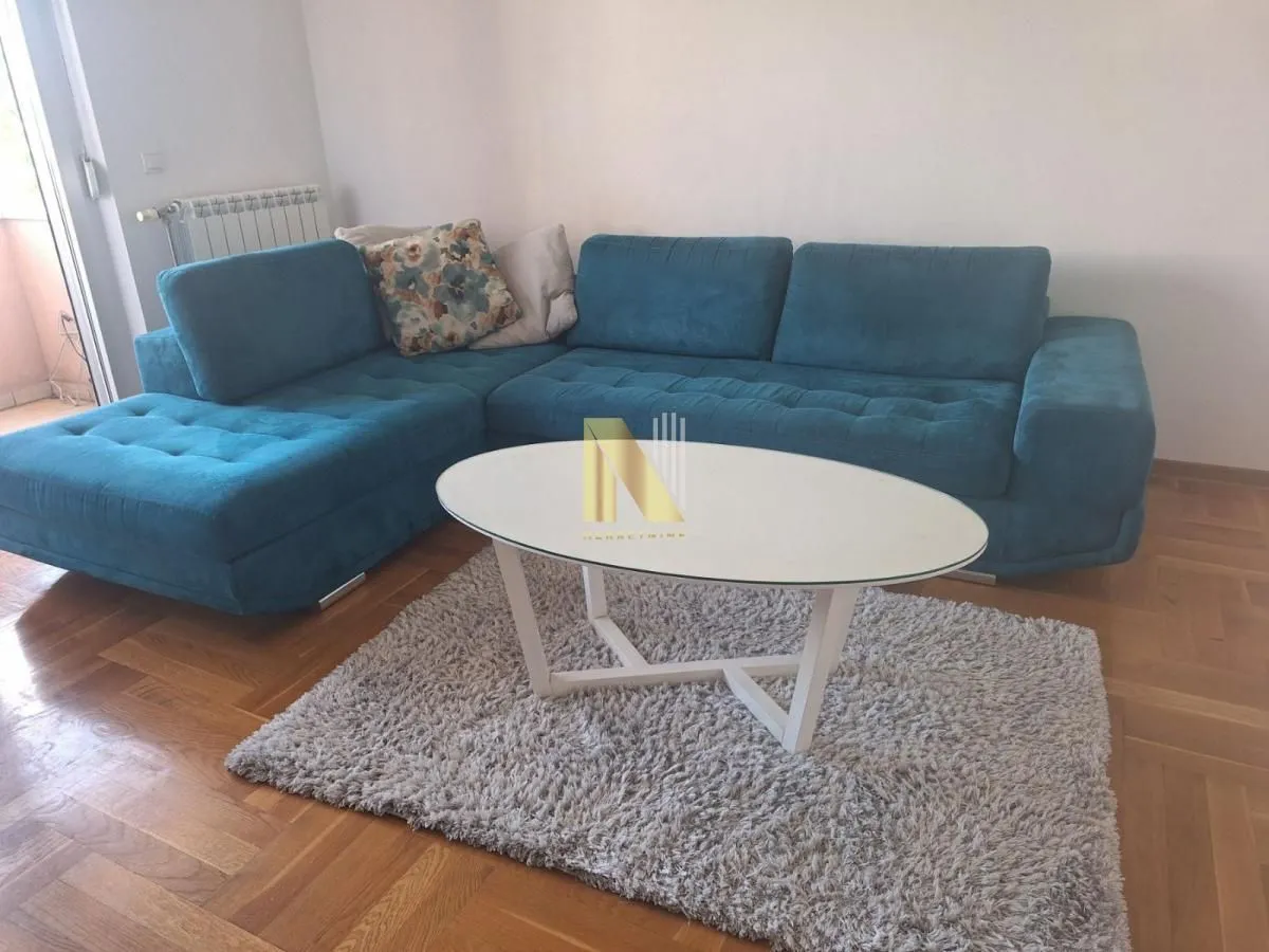 Izdavanje, dvosoban stan, 61m², Socijalno, Novi Sad Sve Podlokacije