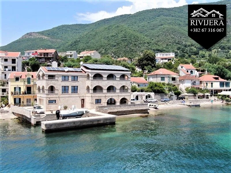 Prodaja, kuća, 411m², Đenovići, Herceg Novi