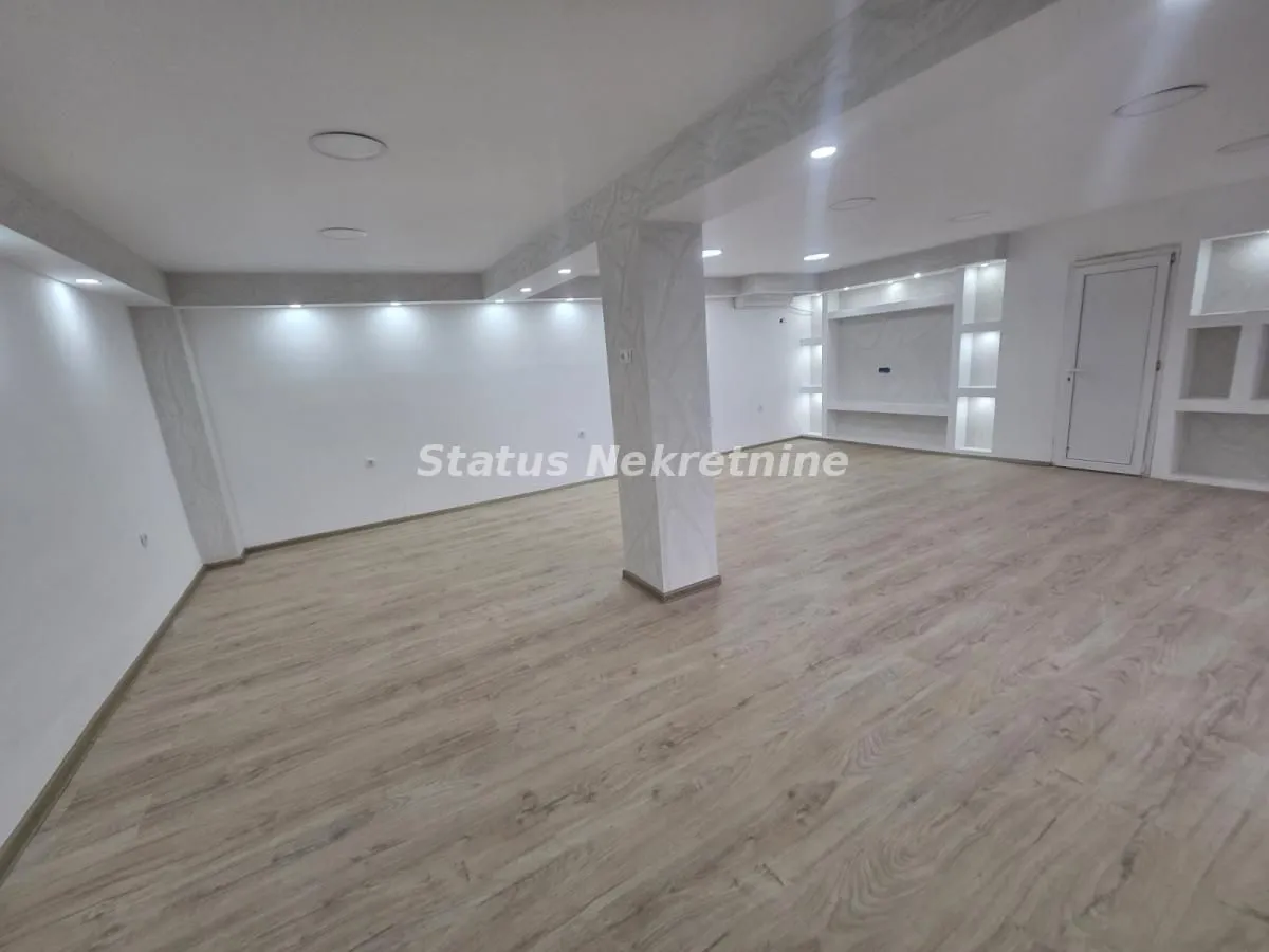 Izdavanje, kuća, 200m², Petrovaradin, Novi Sad