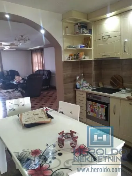 Prodaja, kuća, 250m², Voljavče, Jagodina