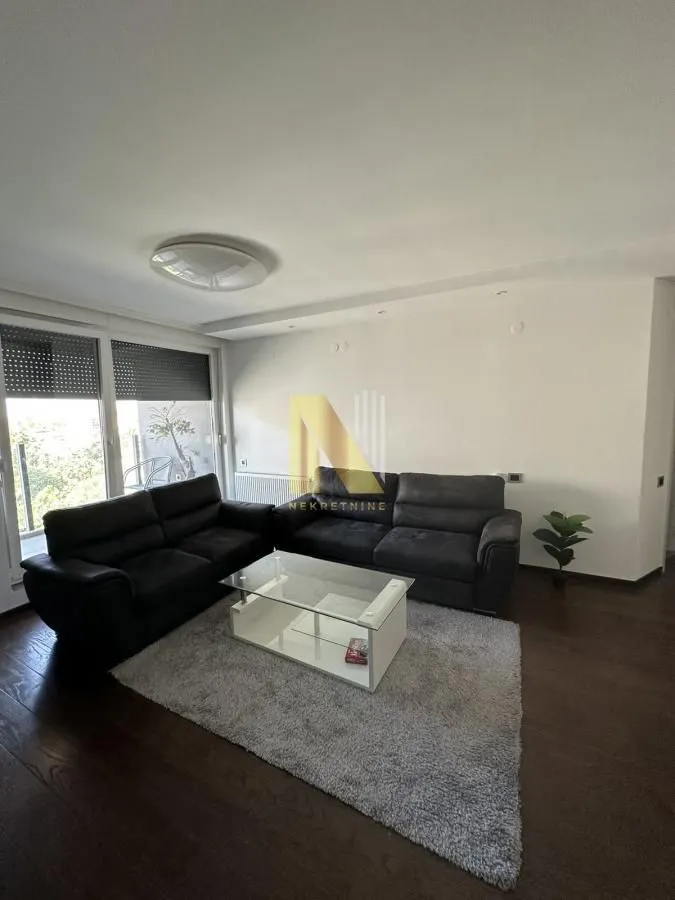 Izdavanje, dvosoban stan, 76m², Adamovićevo Naselje, Novi Sad Sve Podlokacije