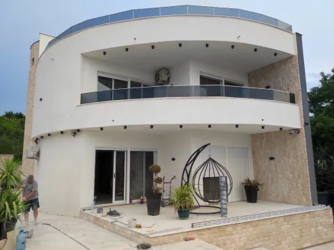 Prodaja, kuća, 350m², Utjeha, Ulcinj