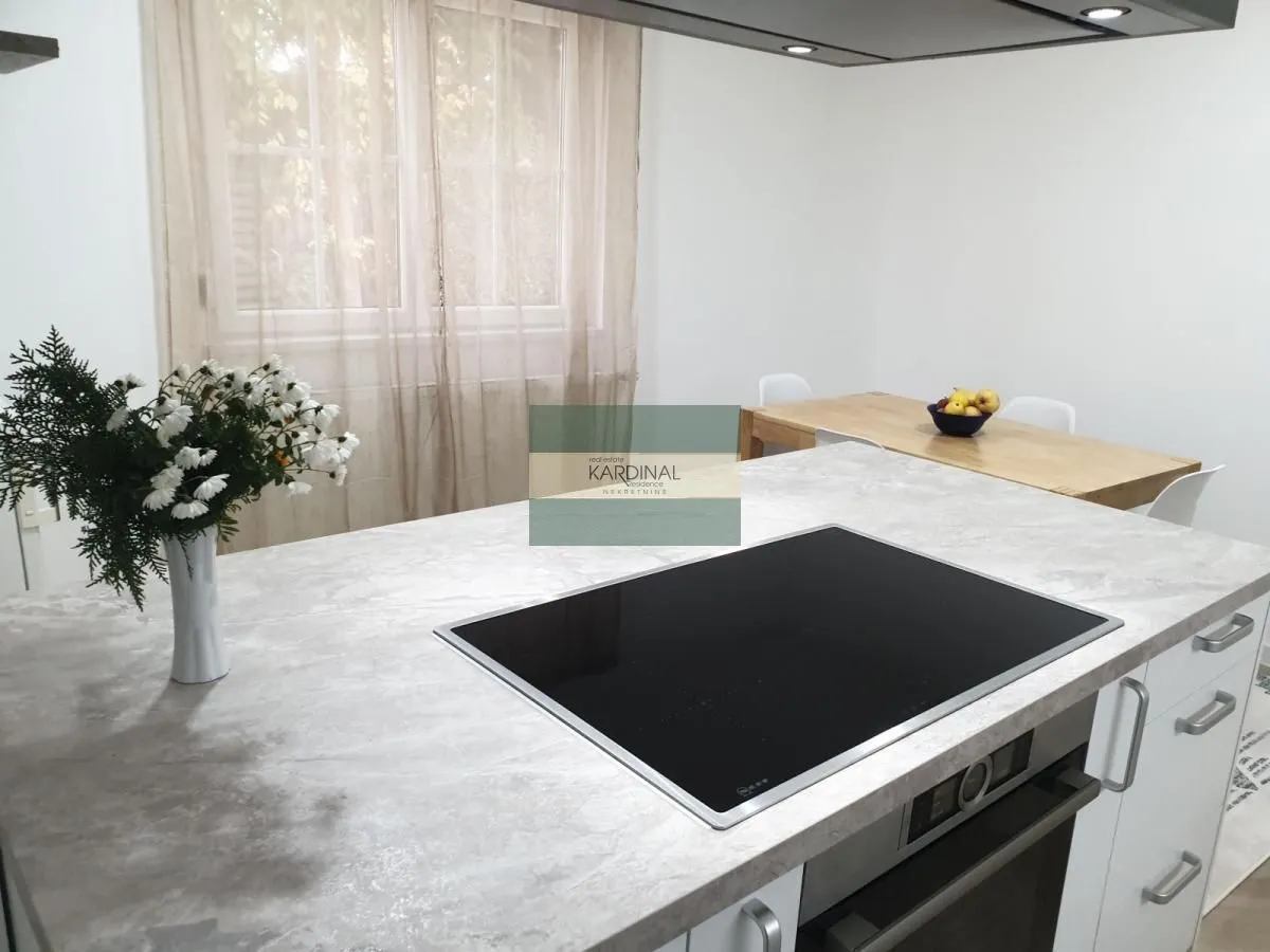 Prodaja, kuća, 255m², Petrovaradin, Novi Sad