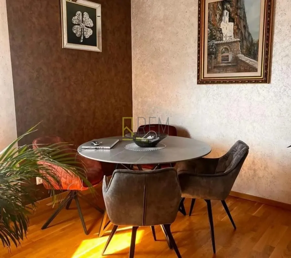 Prodaja, dvosoban stan, 91m², Ljubović, Podgorica