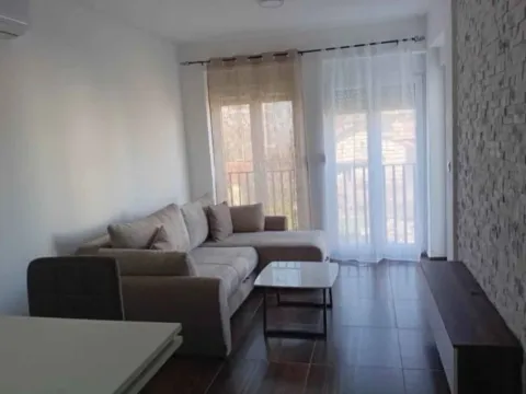 Izdavanje, garsonjera, 31m², City Kvart, Podgorica - image 2
