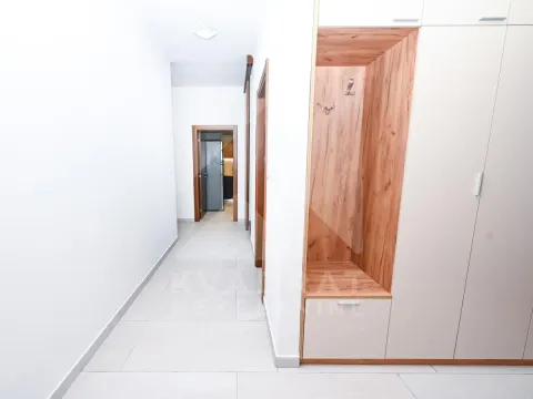 Rent, house, 170m², Dalmatinska ulica, Podgorica - image 18
