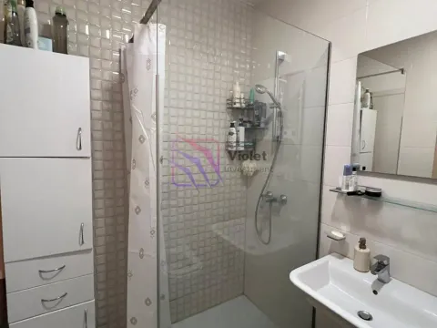 Prodaja, jednosoban stan, 53m², City Kvart, Podgorica - image 9