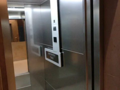 Rent, one bedroom apartment, 58m², Maine, Budva - image 11