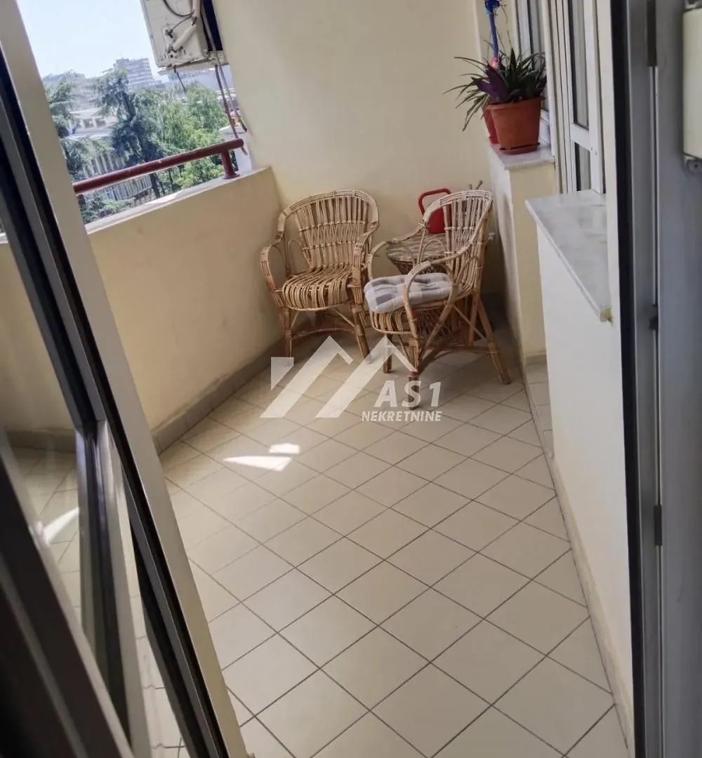 Izdavanje, trosoban stan, 100m², Spens, Novi Sad Sve Podlokacije