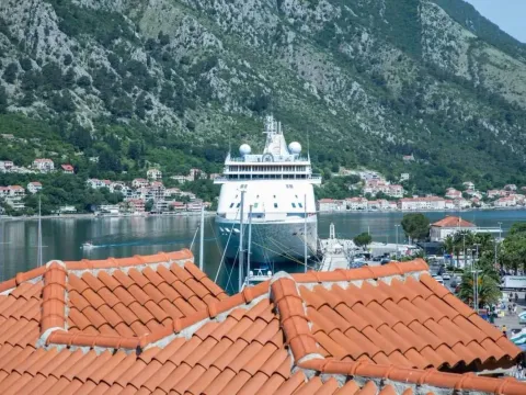 Izdavanje, jednosoban stan, 100m², Kotor, Crna Gora - image 8