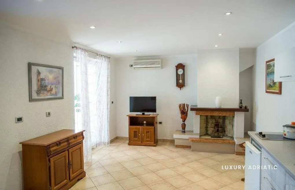 Sale, house, 670m², Prčanj, Kotor